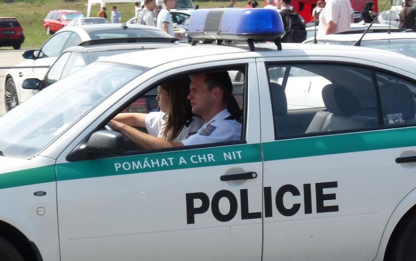 2199_P1030132_policie_2.jpg